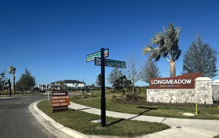 Longmeadow entrance North River Ranch